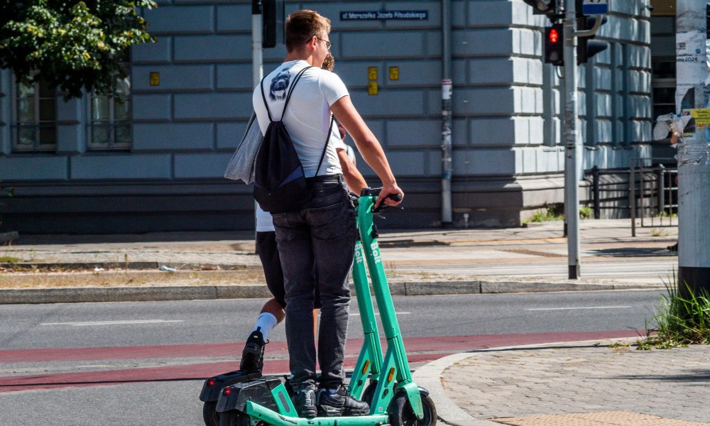 E-Scooter in deutschen Haushalten: 1,4 Millionen Fahrzeuge und starkes Wachstum bei Pedelecs