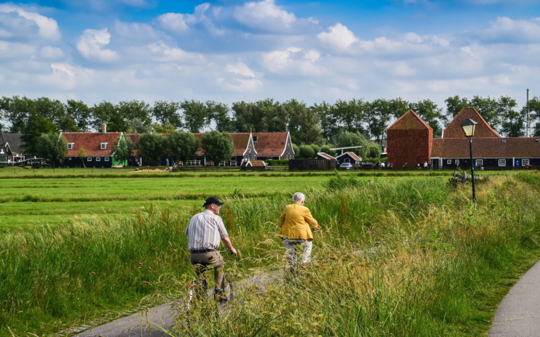 Eigeninitiativ im Alter: Aktiv bleiben statt abwarten Eigeninitiativ im Alter: Aktiv bleiben statt abwarten